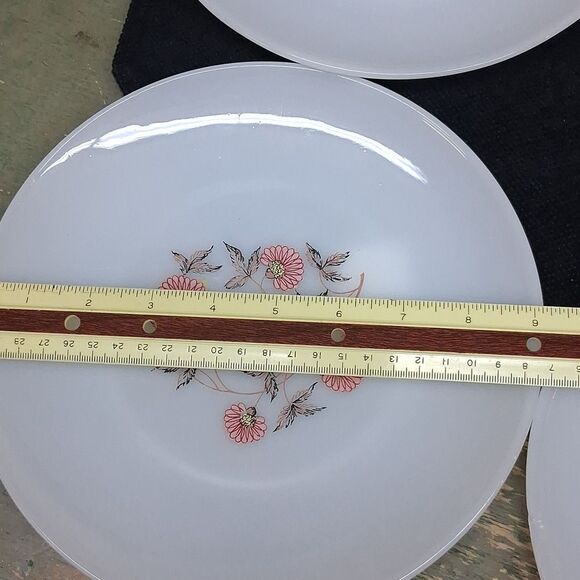 4 Pc. Fire King Fleurette Milk Glass Dinner Plates With Pink Floral - Picture 7 of 8